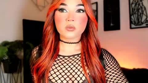 Snapshot of miss_zz chatting on June 7, 3:05 pm miss_zz online show from June 7, 3:05 pm