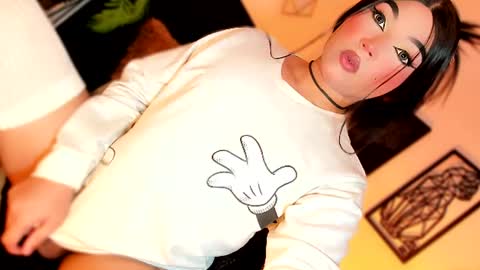 Snapshot of miss_zz chatting on June 15, 5:59 pm miss_zz online show from June 15, 5:59 pm