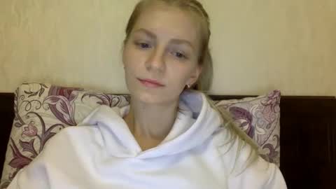 Alli not bb not babe not baby online show from December 11, 9:01 pm