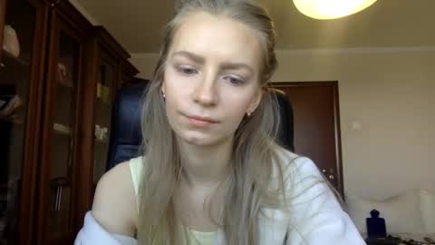 Alli not bb not babe not baby online show from December 16, 12:38 pm