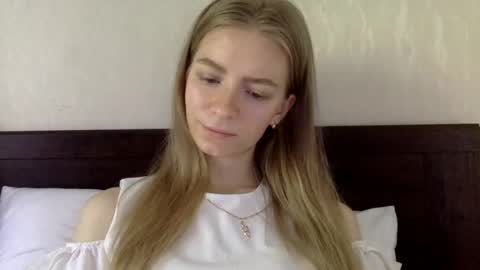 Alli not bb not babe not baby online show from January 10, 1:09 pm