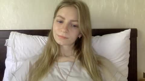Alli not bb not babe not baby online show from January 15, 7:55 pm