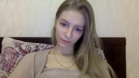 Alli not bb not babe not baby online show from February 1, 9:29 pm