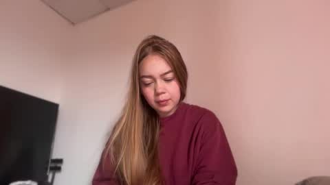 Ameliahs online show from October 18, 3:02 pm