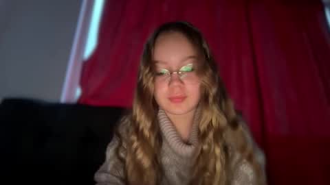 Snapshot of missameliah chatting on March 5, 11:06 am Ameliahs online show from March 5, 11:06 am