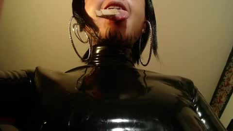 Snapshot of missanarky chatting on April 8, 8:42 pm Anarkitten online show from April 8, 8:42 pm