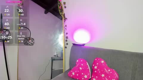 Snapshot of missangeldust chatting on March 3, 11:35 pm missangeldust online show from March 3, 11:35 pm