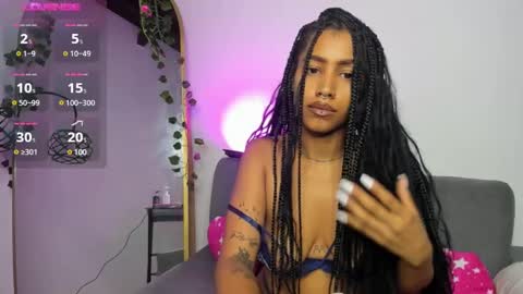 Snapshot of missangeldust chatting on March 4, 11:43 pm missangeldust online show from March 4, 11:43 pm