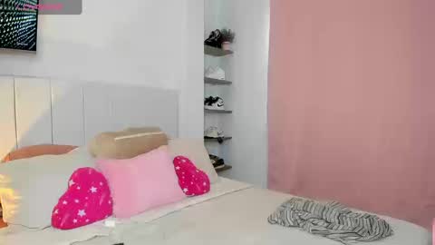 Snapshot of missangeldust chatting on September 10, 9:37 pm missangeldust online show from September 10, 9:37 pm