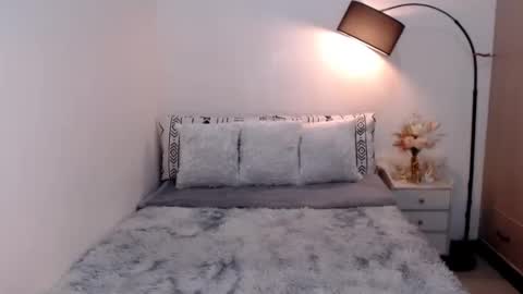 Ms. Aubrey Fox online show from December 6, 3:44 pm