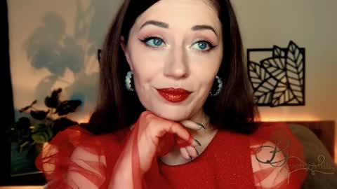 The divine Beverly online show from December 8, 11:35 am