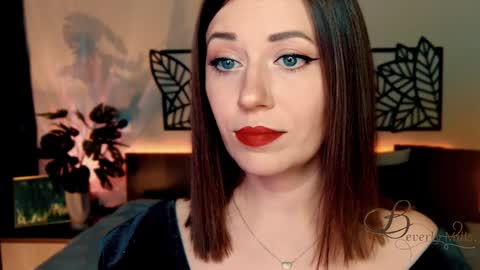 The divine Beverly online show from December 14, 4:42 pm