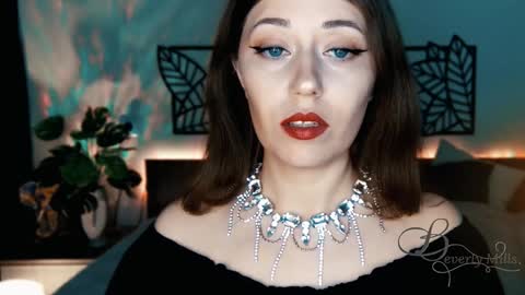 The divine Beverly online show from January 11, 1:53 pm