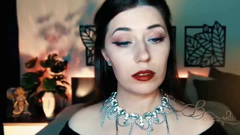 The divine Beverly online show from February 9, 7:30 pm