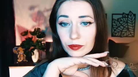 The divine Beverly online show from February 22, 4:40 pm