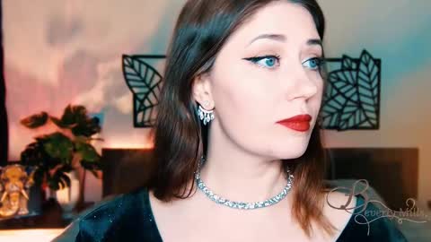 The divine Beverly online show from February 26, 3:30 pm