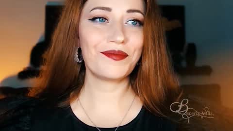 The divine Beverly online show from October 11, 4:44 am