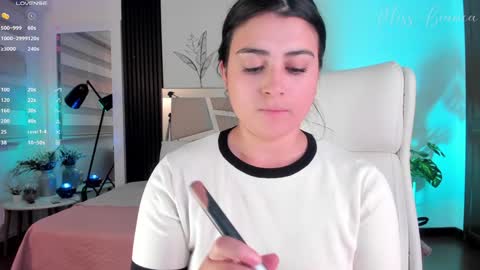 Bianca Torres online show from December 4, 11:13 pm