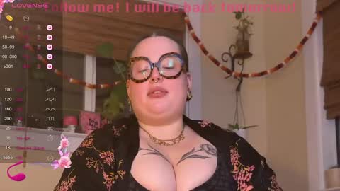 Miss Bika online show from December 18, 2:10 am