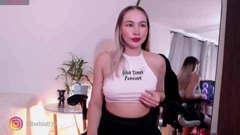 MissBlair online show from December 30, 1:25 pm