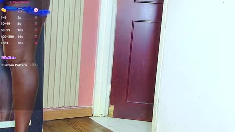 Snapshot of missbnasty_ chatting on September 18, 3:08 am Miss Evelyn online show from September 18, 3:08 am