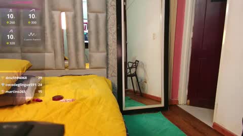 Snapshot of missbnasty_ chatting on October 2, 3:35 am Miss Evelyn online show from October 2, 3:35 am