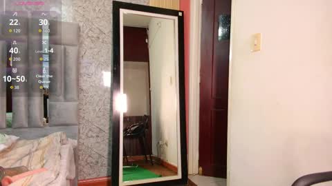 Snapshot of missbnasty_ chatting on October 19, 12:17 pm Miss Evelyn online show from October 19, 12:17 pm