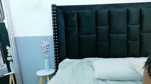 Snapshot of missbnasty_ chatting on November 3, 7:48 pm Miss Evelyn online show from November 3, 7:48 pm