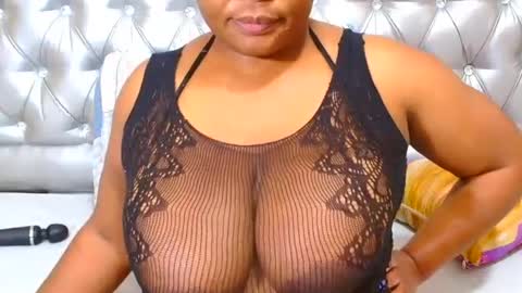 Snapshot of missboobsxx chatting on July 3, 6:14 pm missboobsxx online show from July 3, 6:14 pm