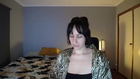 MissCarmilla444 online show from September 22, 1:07 am