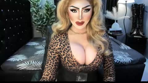 PRIESTESS CHANNEL online show from October 15, 6:08 pm