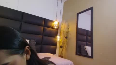 charllote online show from July 4, 7:42 pm