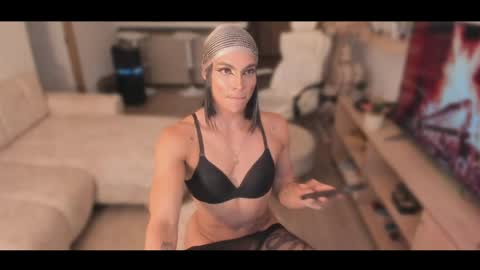 Snapshot of misscharlottek chatting on April 16, 9:39 pm Charlotte independent model online show from April 16, 9:39 pm
