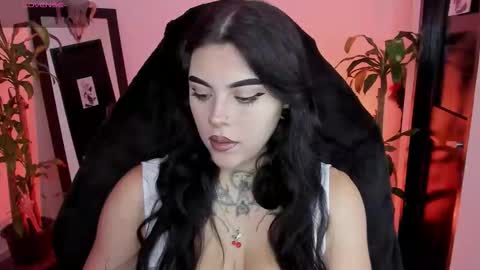 Snapshot of misscharlottte_18 chatting on March 3, 2:50 am Missy Charlottte. Hey remember to give me a thumbs up ty online show from March 3, 2:50 am