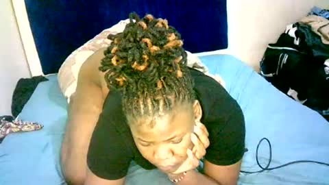 Snapshot of misscuteberry chatting on December 14, 11:53 pm VAL online show from December 14, 11:53 pm