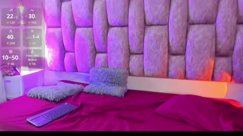 dahlia online show from October 3, 1:52 pm