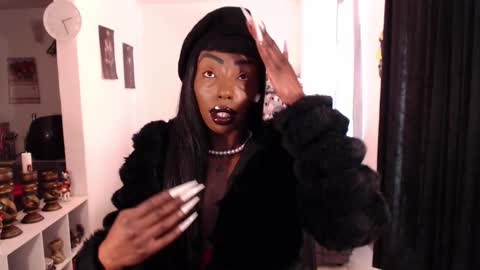 Emilie Diaz online show from January 15, 2:32 pm