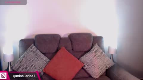 Emilie Diaz online show from June 11, 3:32 pm