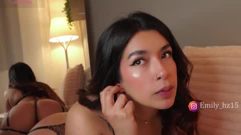 Snapshot of missemily_11 chatting on March 18, 9:34 am Yuliana online show from March 18, 9:34 am