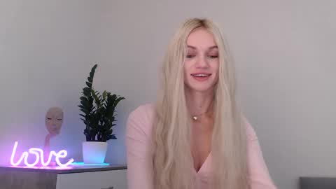 EMMA online show from January 2, 9:07 pm