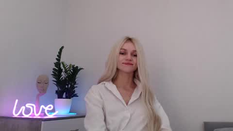 EMMA online show from January 5, 9:47 pm