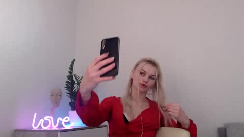 EMMA online show from January 6, 9:54 pm