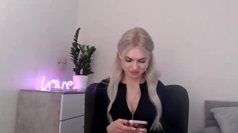EMMA online show from January 31, 9:37 pm