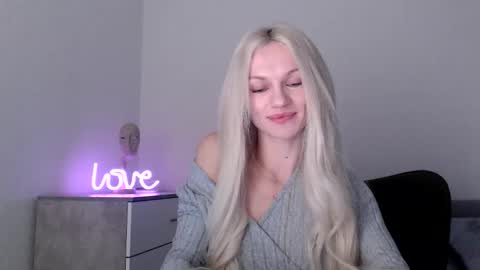 EMMA online show from December 16, 3:17 pm