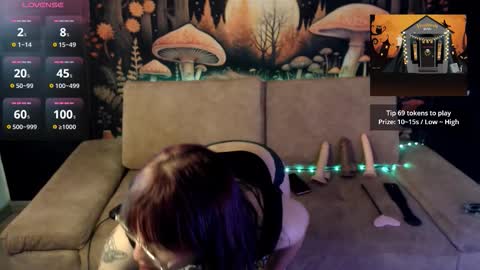 Snapshot of missfungi chatting on October 10, 1:43 pm Luna online show from October 10, 1:43 pm