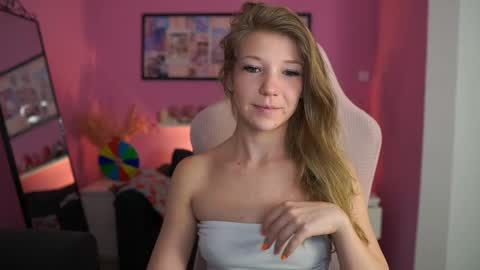 Melissa online show from April 5, 6:16 pm