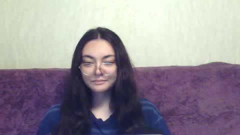 missis mona online show from June 15, 7:43 am