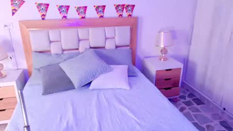 Snapshot of missjuliaa_ chatting on July 3, 7:09 pm A N N Y online show from July 3, 7:09 pm