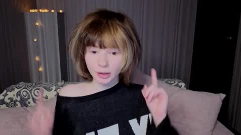 Snapshot of misska_popkins chatting on March 6, 8:33 am Misska online show from March 6, 8:33 am