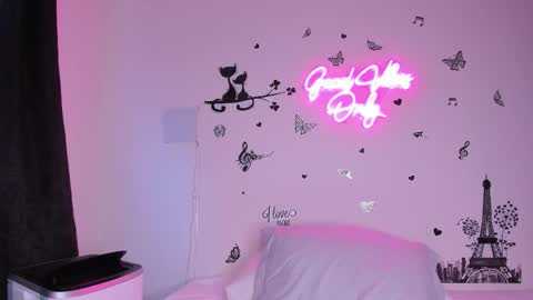 MissKarinaHilton online show from September 28, 3:17 pm